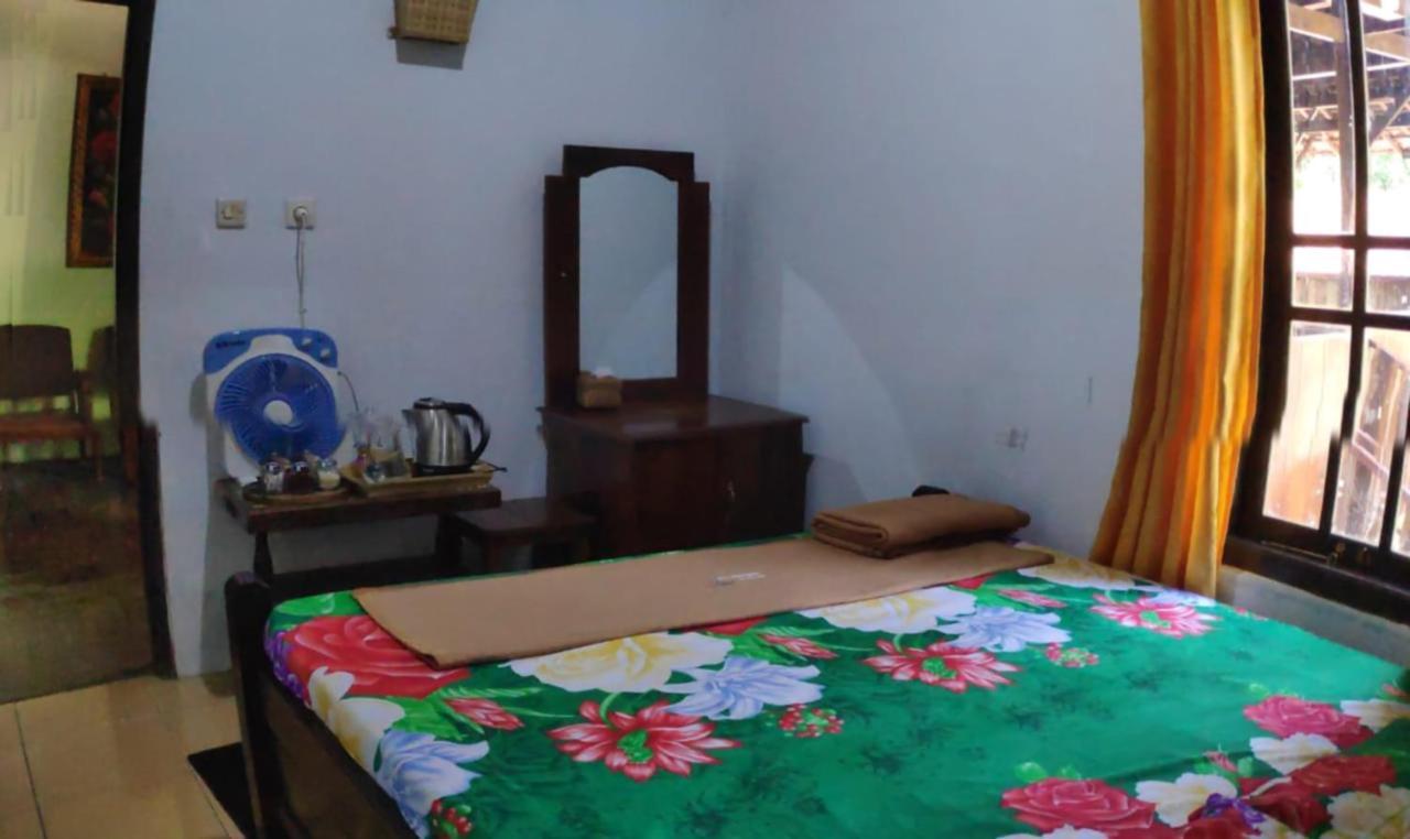Homestay Rahayu Bantul Ngoại thất bức ảnh